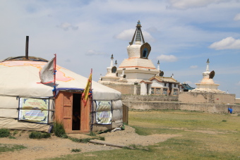 La yourte mongole traditionnelle (ger) des nomades de Mongolie : description et histoire - Randocheval Mongolie
