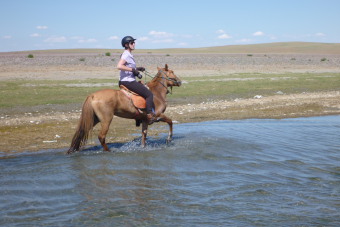 Comment prendre de belles photos en Mongolie : paysages, portraits de nomades mongols, comment prendre des photos en &eacute;tant &agrave; cheval, cadrage, astuces techniques, conseils pratiques, appareil photo compact ou reflex... - Randocheval Mongolie / Absolu Voyages