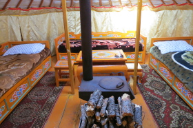 La yourte mongole traditionnelle (ger) des nomades de Mongolie : description et histoire - Randocheval Mongolie