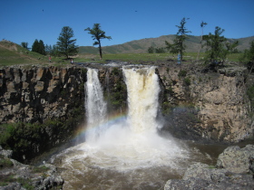 G&eacute;ographie de la Mongolie : chaines de l'Altai, du Khangai et du Khentii, lac Kh&ouml;vsg&ouml;l, rivi&egrave;re Orkhon, d&eacute;sert de Gobi... Randocheval Mongolie / Absolu Voyages