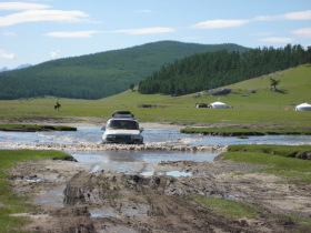 Comment bien choisir son voyage en Mongolie : randonn&eacute;e &agrave; cheval ou voyage en 4x4, en bivouac sous la tente ou sous la yourte, chez une famille nomade, quand partir, quelles r&eacute;gions visiter... - Randocheval Mongolie