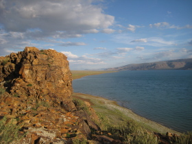 G&eacute;ographie de la Mongolie : chaines de l'Altai, du Khangai et du Khentii, lac Kh&ouml;vsg&ouml;l, rivi&egrave;re Orkhon, d&eacute;sert de Gobi... Randocheval Mongolie / Absolu Voyages