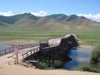 Comment bien choisir son voyage en Mongolie : randonnée à cheval ou voyage en 4x4, en bivouac sous la tente ou sous la yourte, chez une famille nomade, quand partir, quelles régions visiter... - Randocheval Mongolie